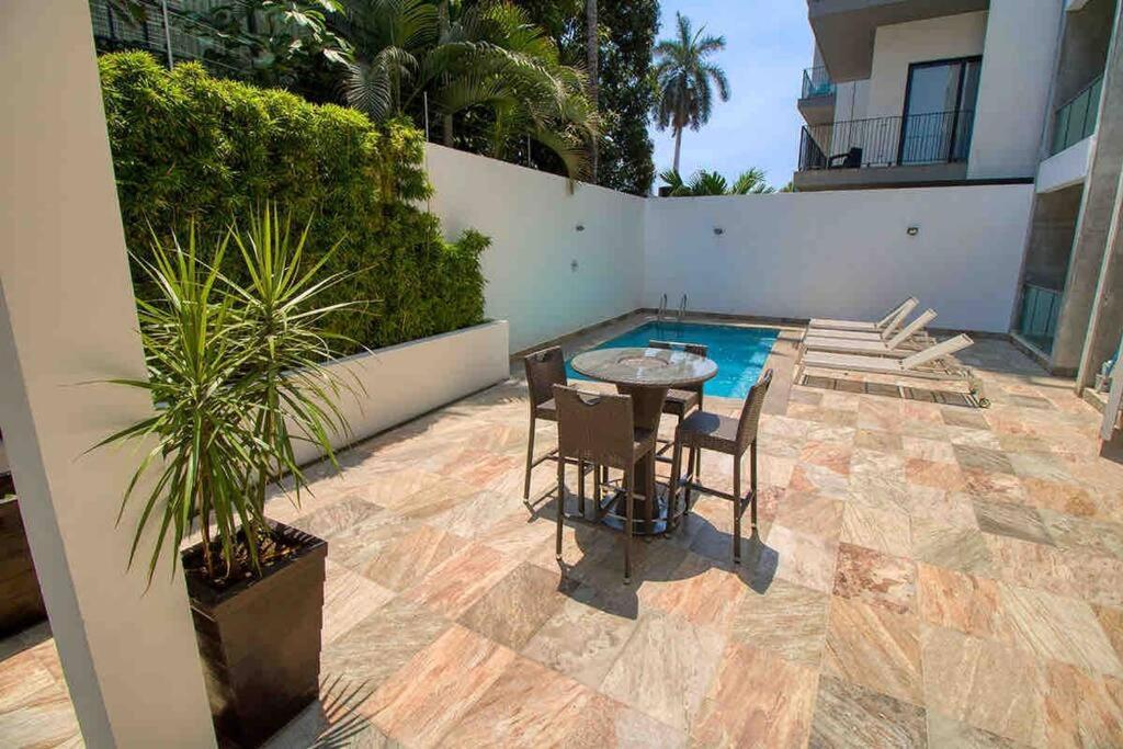 2 Bd Loft In Versalles, Walk To The Beach! Puerto Vallarta Exterior foto